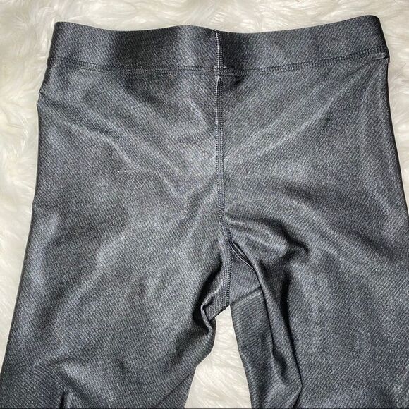 Terez Crystal Skull Leggings, Size XS, Charcoal - Picture 10 of 13